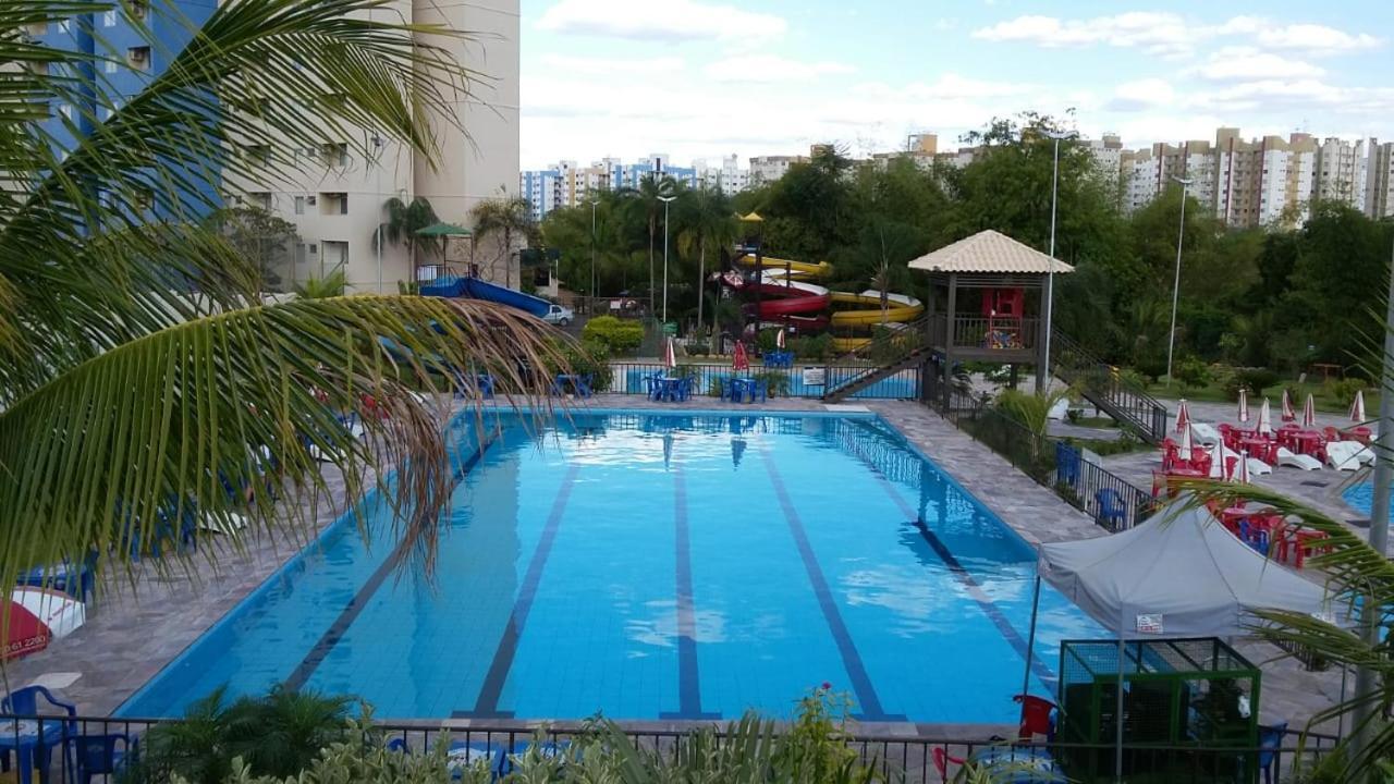 Golden dolphin Express 5pessoas mais 1 criança até 5 anos com toalhas e roupas de cama,lençóis, travesseiros e fronhas e 3 parques aquáticos termais limpeza impostos e taxas já incluso Caldas Novas Exterior foto